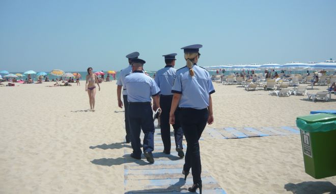 Mergeți în vacanță în Bulgaria? Polițiștii români sunt în statul vecin, să vă ajute! - 1iuliepolitistibulgaria-1593587643.jpg