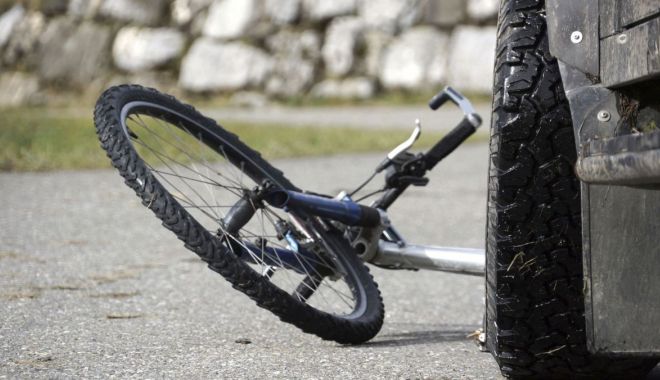 ACCIDENT MORTAL. Biciclist lovit de un șofer fără permis! - 1octaccidentmortalsursaagora-1601535323.jpg