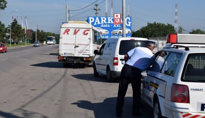 PRIMELE MĂSURI: RAZII MASIVE ÎN TRAFIC, după accidentul soldat cu 10 morți. Anunț de la Ministrul Cuc - 1raziiintraficlabotosaniasevitez-1570280998.jpg