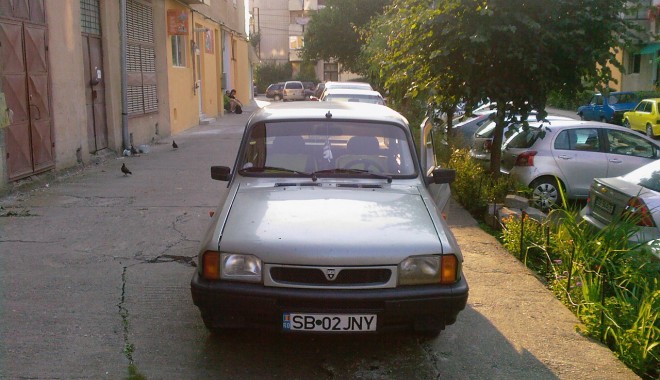 TAXA AUTO 2012 /  Cât te costă taxa pentru cele mai populare opt mărci din România - 1vanddacia131044051845266350-1325836593.jpg