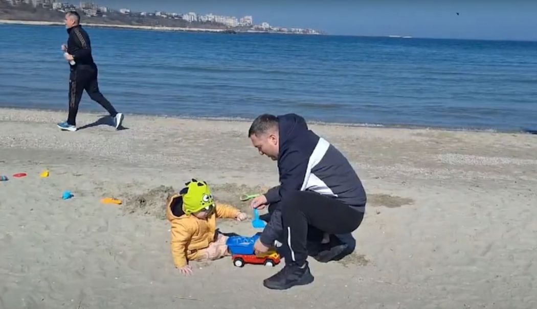 Vreme caldă, pe litoral! Constănțenii și turiștii au profitat din plin de ea - 2-1741620319.jpg