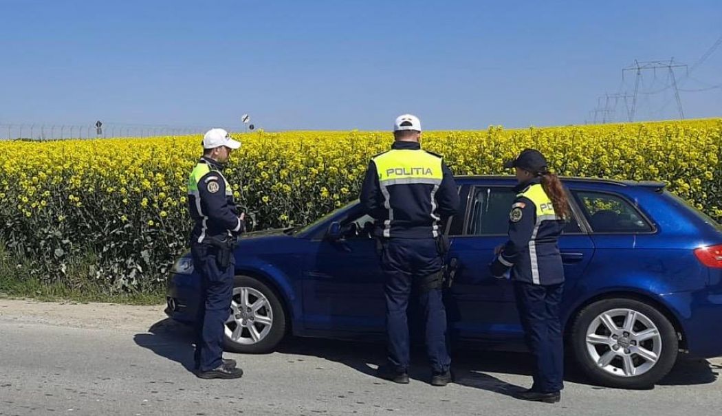 Acțiune de prevenire desfășurată de polițiștii constănțeni pe D.N. 22 și D.N. 2A - 2-1745140408.jpg