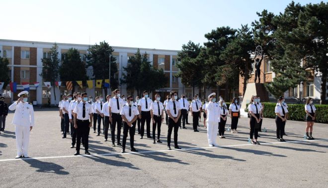 2.000 de studenţi încep, astăzi, noul an universitar la Academia Navală „Mircea cel Bătrân” - 2000destudenti1-1601489251.jpg