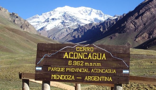 Doi alpiniști amatori din Baia Mare au escaladat vârful Aconcagua din America de Sud - 2001aconcagua-1390216389.jpg