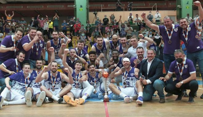 Baschet / FC Argeş, medalii de bronz în Liga Naţională masculină - 20034564817450539801706617706765-1623578770.jpg