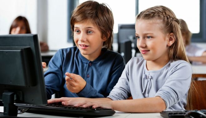 200 de euro de la stat pentru a-și cumpăra un computer. Cine are dreptul la bani? - 200deeuro-1553553220.jpg