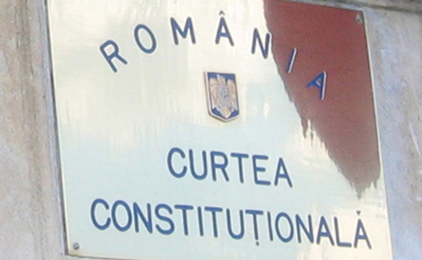 Scandalul listelor electorale: Parchetul ridică acte de la CCR - 20101006curteaconstitutionalafro-1344861752.jpg