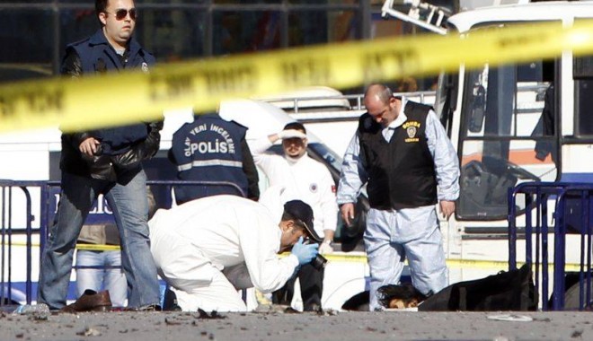 Explozia din apropierea ambasadei SUA din Ankara, atentat sinucigaș - 20101031t102239z1044973797gm1e6a-1359722798.jpg