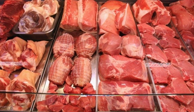 Aproape șase tone de carne, retrase de la vânzare - 2011061775883096rsz-1344327647.jpg