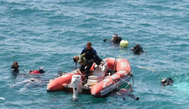 Două vapoare cu imigranți au NAUFRAGIAT în Marea Egee - 20120906t120224z1508327215gm1e89-1399278625.jpg