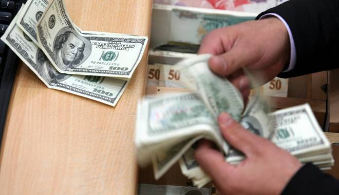 Dolarul s-a depreciat, azi. Iată cu cât - 20150105dolarhaftayahizlibasladi-1422882948.jpg