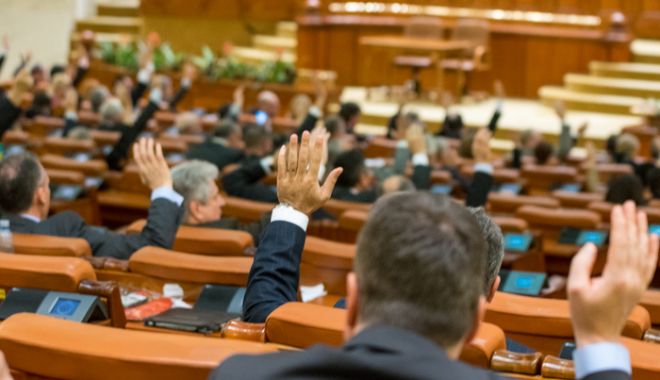 Cine l-a înlocuit, temporar, pe Dragnea la șefia Camerei Deputaților - 20151217dsc06702rszcrp-1559045787.jpg