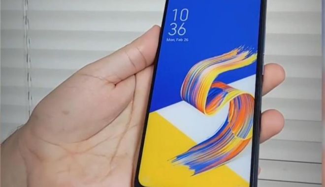 ZenFone 6 ar putea fi unul dintre primele telefoane cu ecran 