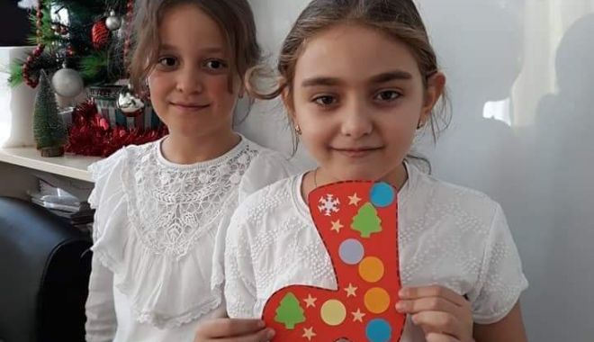 Ghetuța lui Moș Nicolae, decorată de elevi ai Școlii nr. 38 - 20181206233348-1544132269.jpg