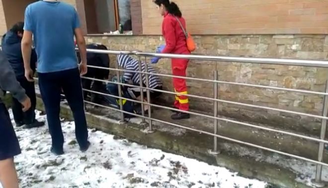 Tentativă de suicid la Constanța! Un bărbat s-a aruncat de la etaj - 20181222124340-1545475441.jpg