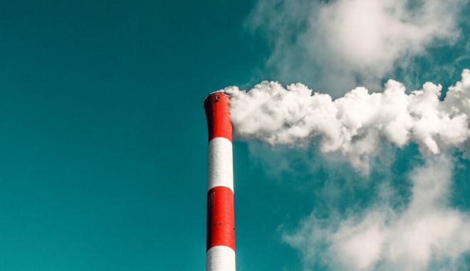 Companiile aeriene şi sectorul auto protestează faţă de planul climatic propus de Comisia Europeană - 2018pollutionemissionssmogairuns-1626335342.jpg