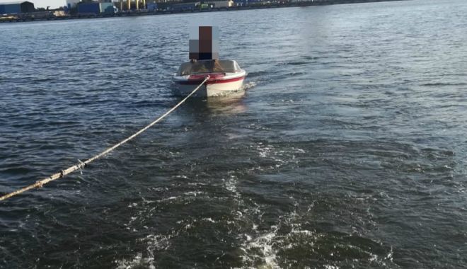 La un pas de tragedie! Ambarcațiune rămasă fără elice, pe mare - 20190901211613-1567361840.jpg