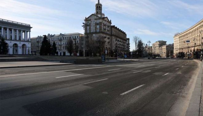 Conducerea armatei ucrainene anunţă că a frânat avansul trupelor ruse către Kiev - 20220228t072558z964623944rc2vss9-1646034517.jpg