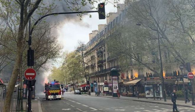 ALERTĂ! Nor de fum negru deasupra Parisului! - 20220404t143841z1037921960rc2egt-1649139775.jpg