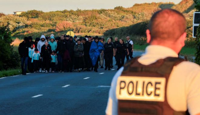 Naufragiu al unei ambarcaţiuni cu migranţi în Canalul Mânecii: un mort, cinci persoane în stare gravă - 20230810t085645z883675808rc2tk2a-1691837122.jpg