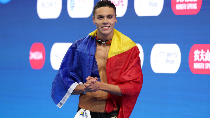 David Popovici a spulberat tot la Mondialele de Nataţie de la Singapore. Aur şi la 100 de metri liber - 20250729t112104z1663550629up1el7-1753962862.jpg