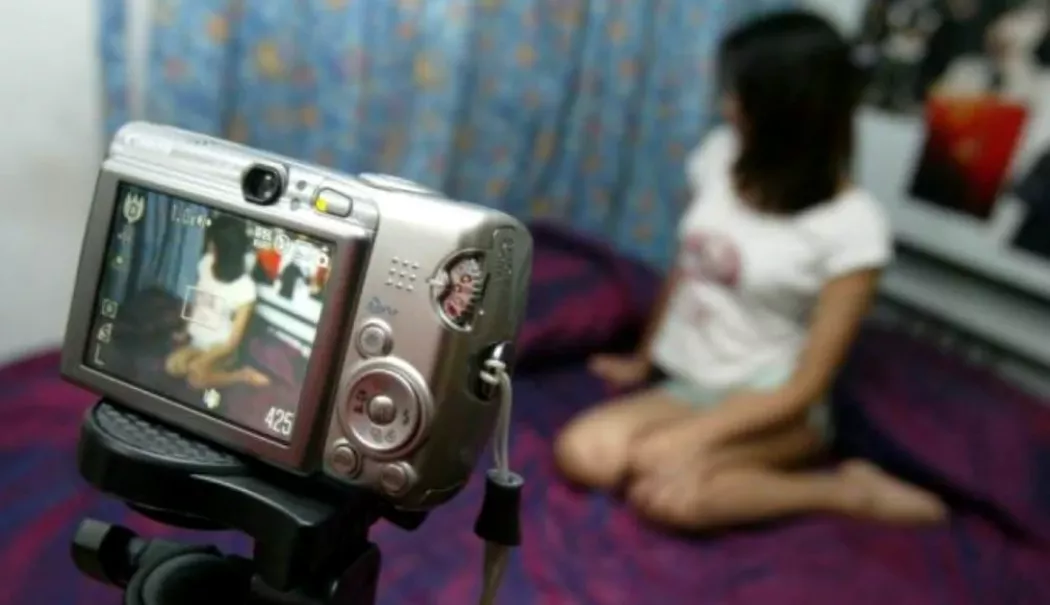Adolescentă de 14 ani, arestată preventiv pentru pornografie infantilă, viol şi şantaj - 20260118-4-1768730215.webp