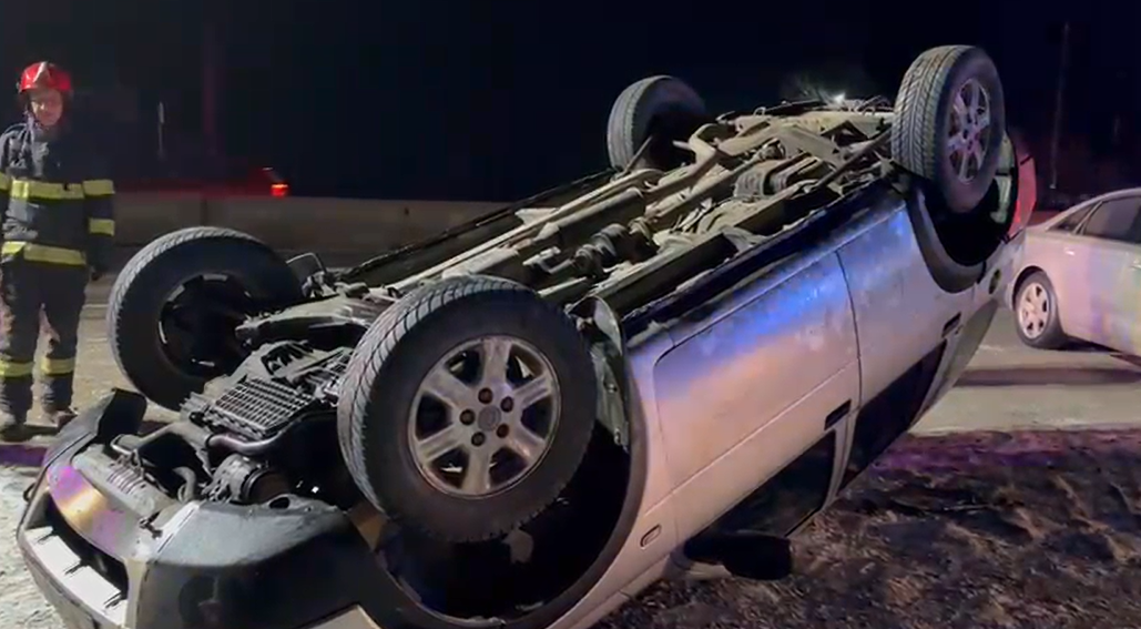 Autoturism răsturnat la intrarea în Constanța dinspre Valu lui Traian - 20260119-1768855553.webp