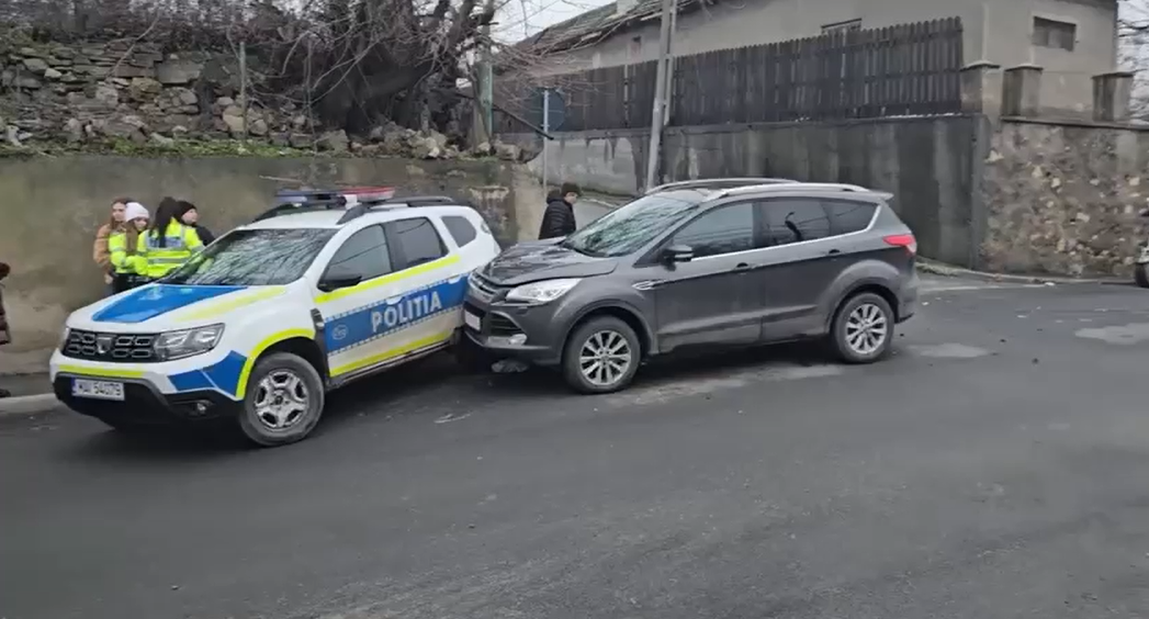 Accident rutier în Cernavodă. Doi polițiști au fost răniți și transportați la spital - 20260125-9-1769361418.webp