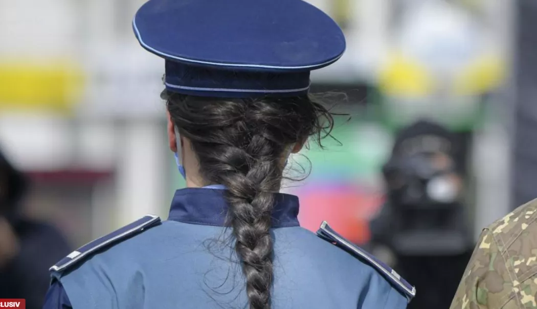 Hoț prins după ce a furat parfumuri și a agresat o polițistă pe stradă - 20260215-2-1771144533.webp