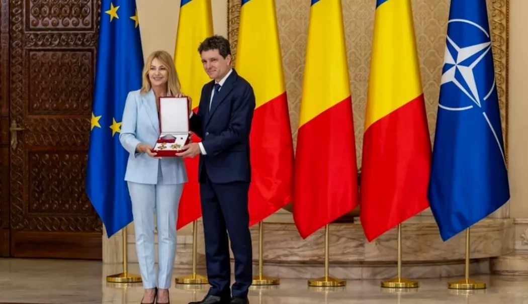 Nadia Comăneci, primită cu aplauze la Onești după decorarea de la Cotroceni