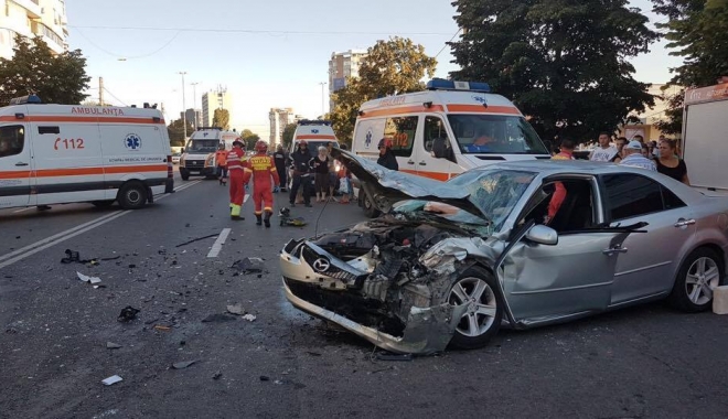 GRAV ACCIDENT la Kaufland, cu 5 victime. 3 persoane au suferit fracturi - UPDATE - 20562078171311657204551743397747-1501665738.jpg