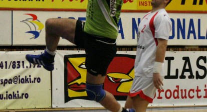 Adzic, bun de joc în mega-duelul cu Montpellier - 207e384185cf2f7e2f4e1b2cedada218.jpg