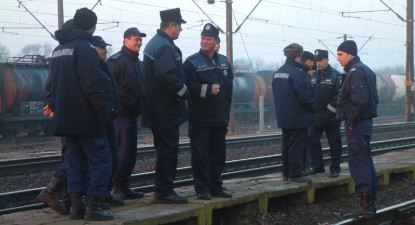 Misiune periculoasă pentru polițiștii de la Transporturi - 215b64d69046dea9cf81553763cecc92.jpg