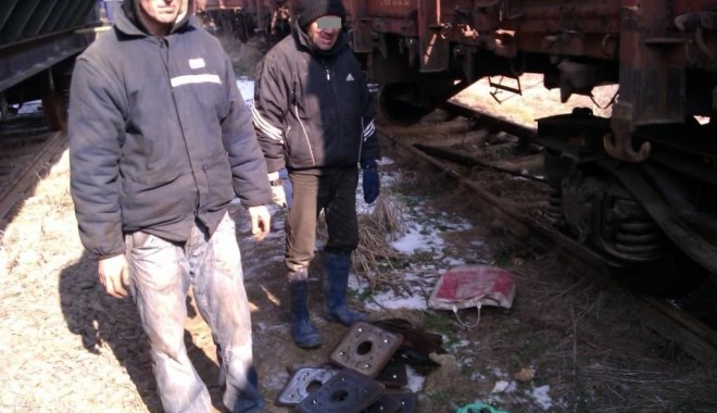 Au jefuit o garnitură de tren - 21februariefurtvagoanedemarfagar-1329822257.jpg