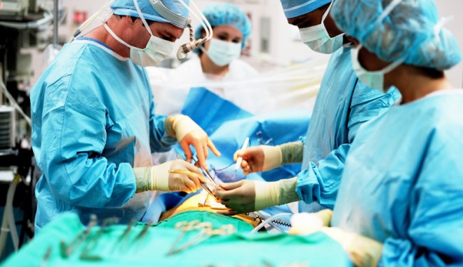 Hernia, tratată  doar prin operație? - 21maimedichernie-1400684554.jpg