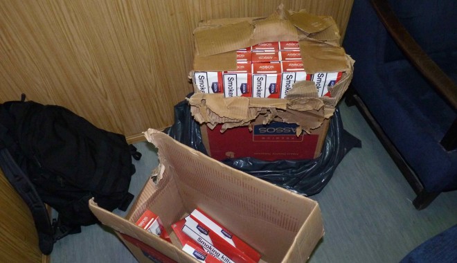 Polițiștii au confiscat proviziile de țigări ale unor marinari - 21maitigarinedeclaratenava-1337587913.jpg
