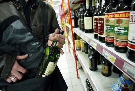 A furat din supermarket și a fost prins - 21martiefurtcasademarcat-1395400048.jpg