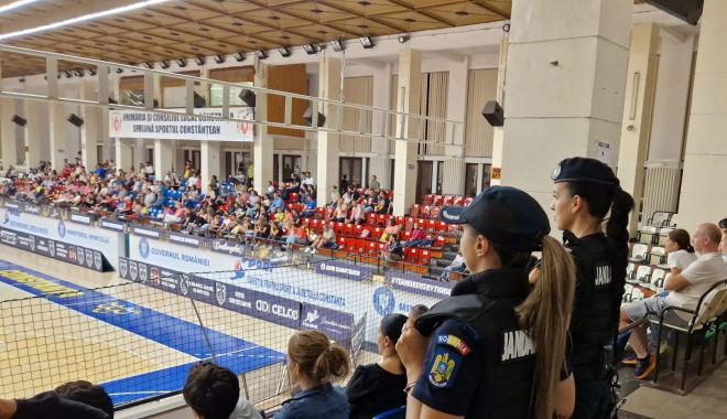 Suporter care avea interdicție, descoperit de jandarmii din Constanţa la turneul de futsal - 22-1704721141.jpeg