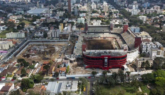 Valcke: Orașul Curitiba ar putea fi exclus de la CM, dacă lucrările la stadion nu avansează - 2201fifacuritiba-1390399010.jpg