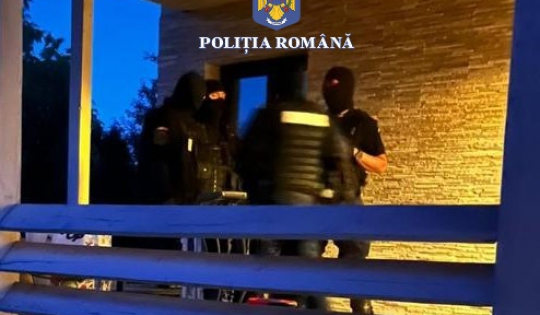 PERCHEZIȚII LA PERSOANE BĂNUITE DE EXECUTAREA DE ACTIVITĂȚI MINIERE FĂRĂ PERMIS SAU LICENȚĂ