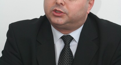 Parlamentarii se adresează constănțenilor într-un gând bun pentru 2010 - 22bbbd1842a90da8f17e7aaf08a7ba84.jpg