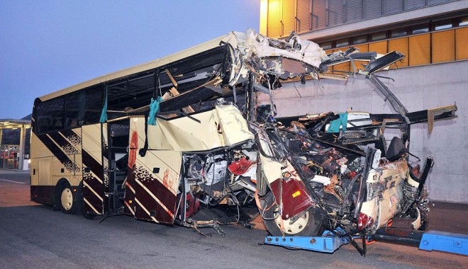 22 de copii au murit într-un accident rutier - 22decopiimortioriginal-1331746050.jpg