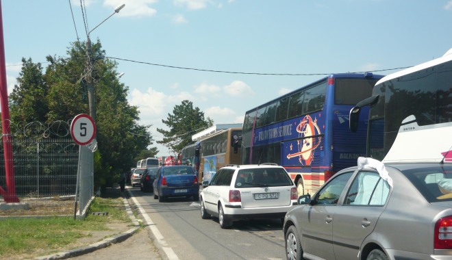 Mașină cu acte false, oprită la frontieră - 22iuliemasinaactefalse-1374479360.jpg