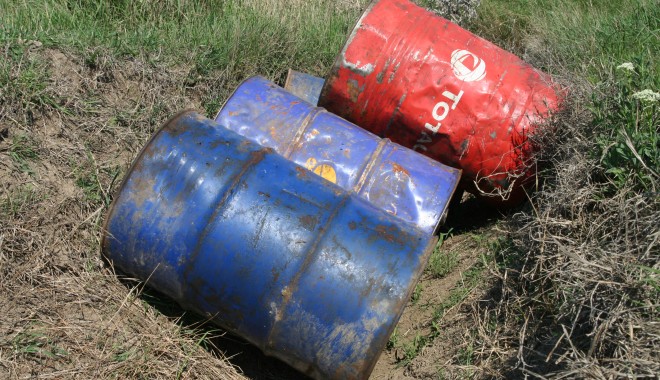 Furt de sute de litri de motorină, în județul Constanța - 22octombriefurtlitrimotorina-1413975348.jpg
