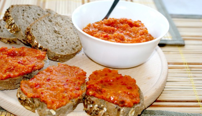 Zacuscă picantă - 22septzacusca-1379867888.jpg
