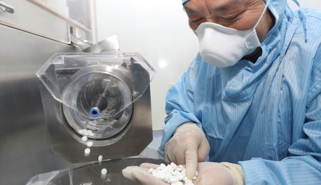 Nu procurați medicamentele falsificate provenind de la farmaciile online neautorizate! - 22virustreatments1mobilemasterat-1585067697.jpg