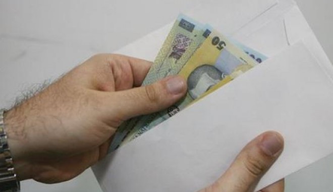 Preot care făcea pe instructorul auto reținut pentru că lua șpagă de la cursanți - 23228spaga1-1344865708.jpg