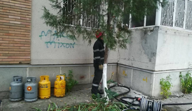 Incendiu la un apartament în Constanta, pe strada Dunării - 23314285162527511416193531374660-1509893230.jpg