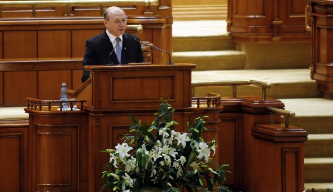Președintele Traian Băsescu vine astăzi în Parlament - 2361180132400-1341469857.jpg