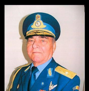 DOLIU ÎN AVIAȚIA DIN CONSTANȚA. GENERALUL CONSTANTIN GHEORGHE, CONDUS ASTĂZI PE ULTIMUL DRUM - 23621718151961698142709450923225-1510737067.jpg